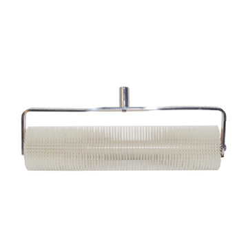 18" Self-Leveling Spike Roller