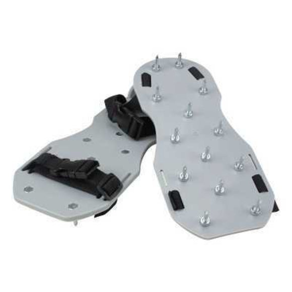 3/4" Spiked Shoes
